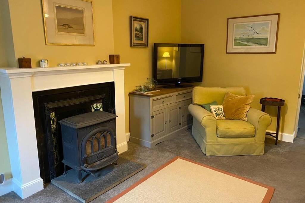 2X King Bedrooms, Private Living Room & Bathroom Thornhill  Extérieur photo